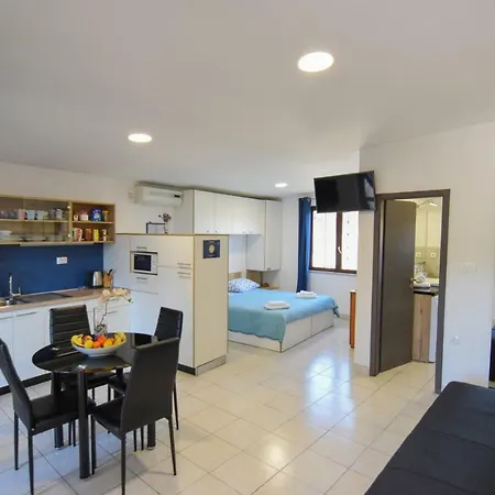 F-holiday Appartement